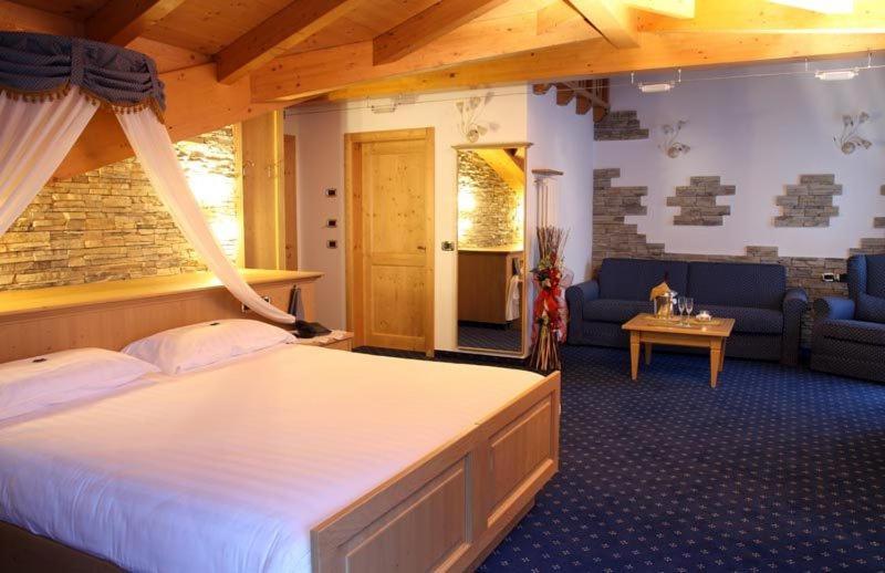 דימארו Hotel Gran Vacanze Rooms & Apartments חדר תמונה